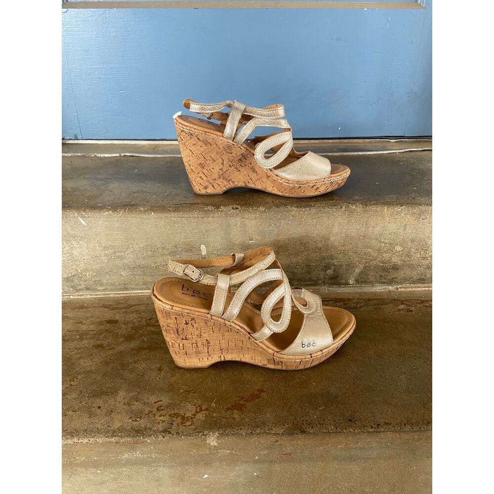 B.O.C. Jayna Strappy Gold leather slingback wedge sandal - Picture 2 of 8